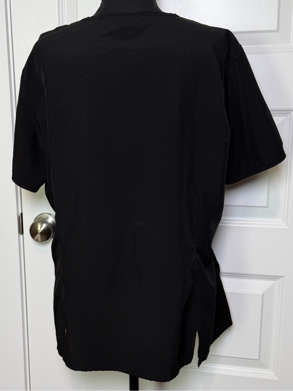 DreamWorks Trolls “Gimme A Beat!” Women’s Scrub Top Size L Black V-Neck Pediatri - Picture 3 of 7